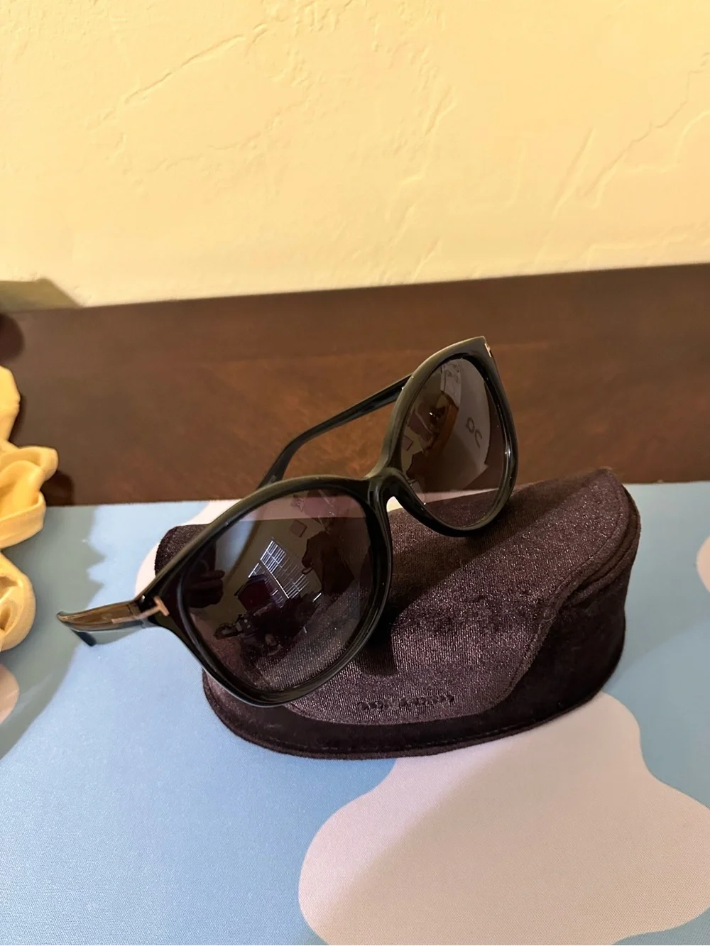 Tom Ford Oversized Sunglasses - Picture 5 of 6